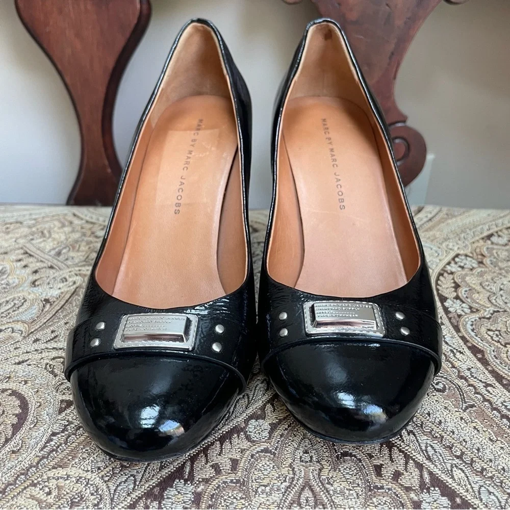Marc By Marc Jacobs Black Patent Leather Glossy Pumps Heels Shoes Logo Size 8